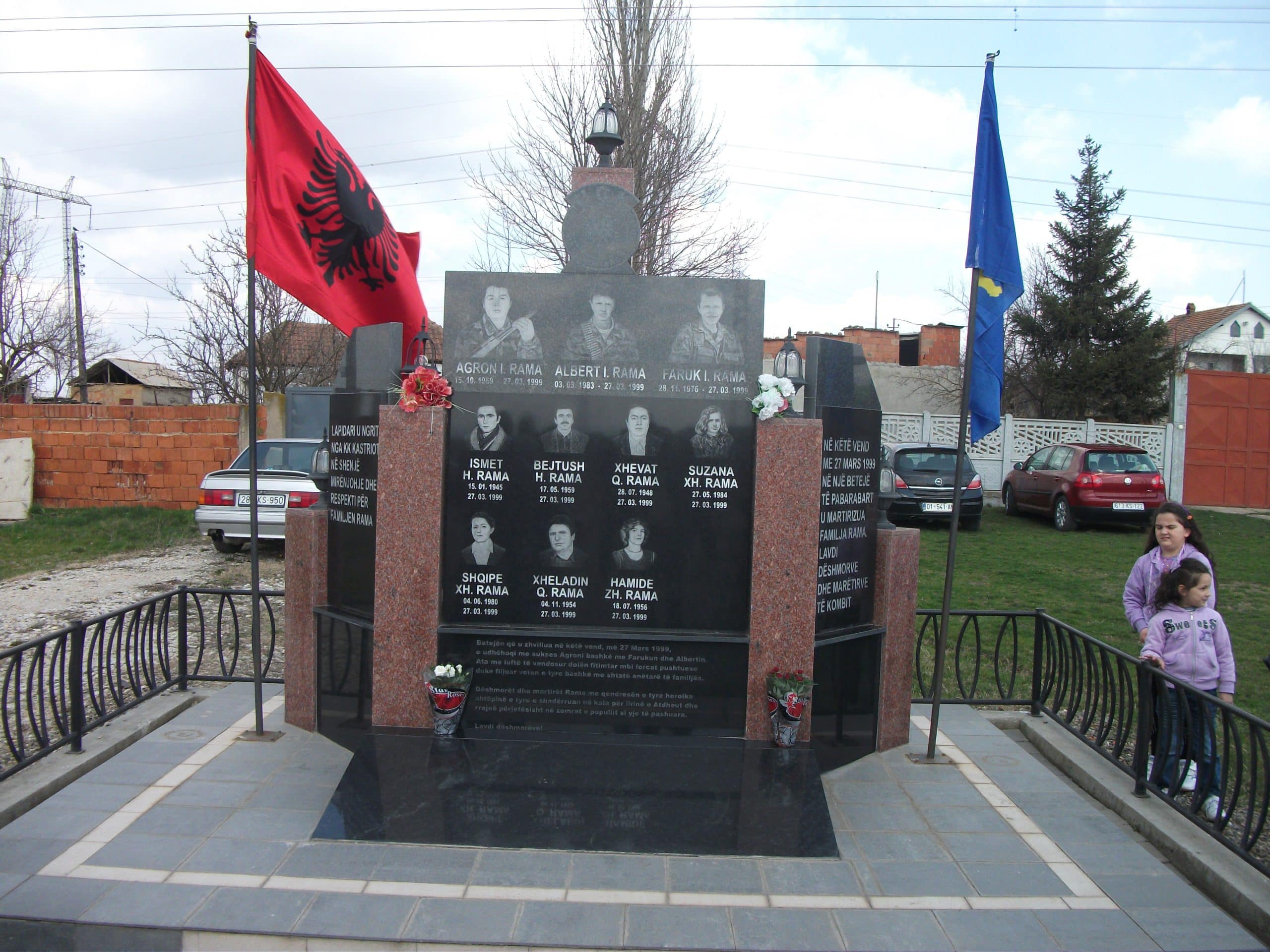 Është fatkeq ai komb që s’ka heronj