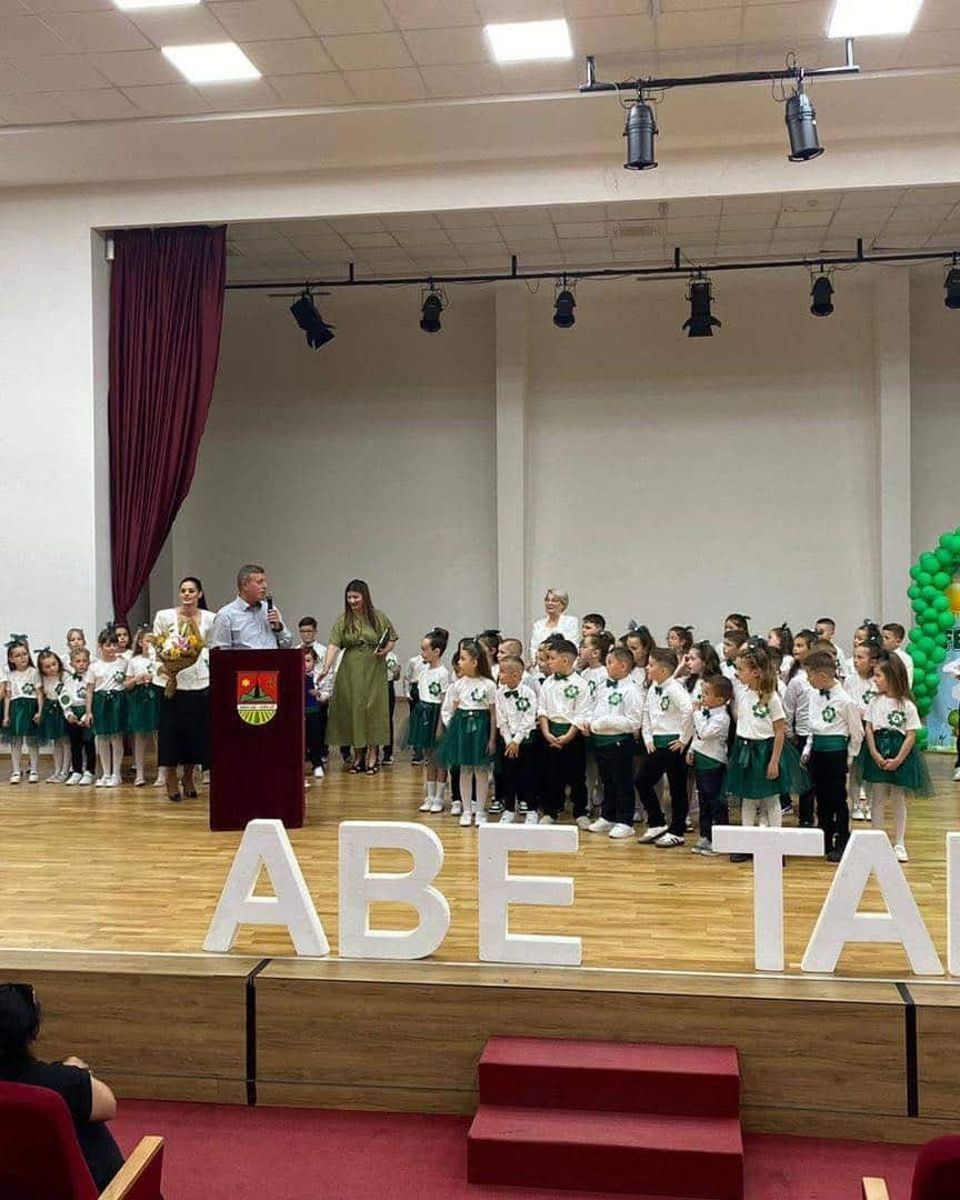 Kryetari i Komunës së Obiliqit, Xhafer Gashi,mori pjesë në festën e Abetares